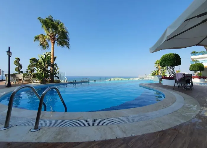 Admiral Elite 公寓 *